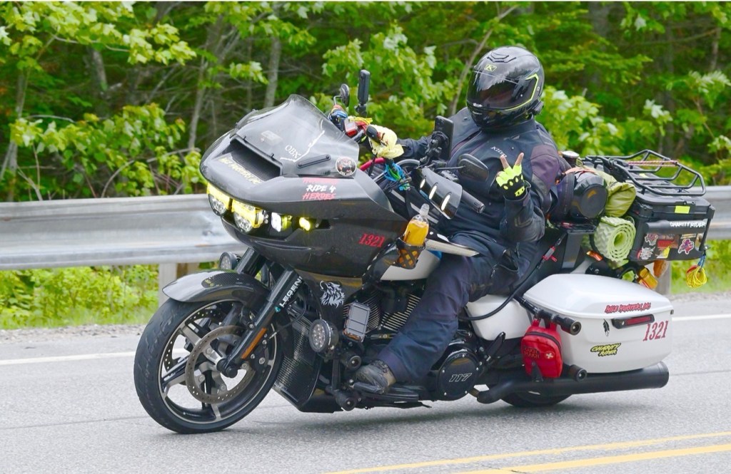 REVIEW: ADVANBLACK CARBON FIBER FAIRING & FRONT FENDER & SIDE&nbsp;SPOILERS